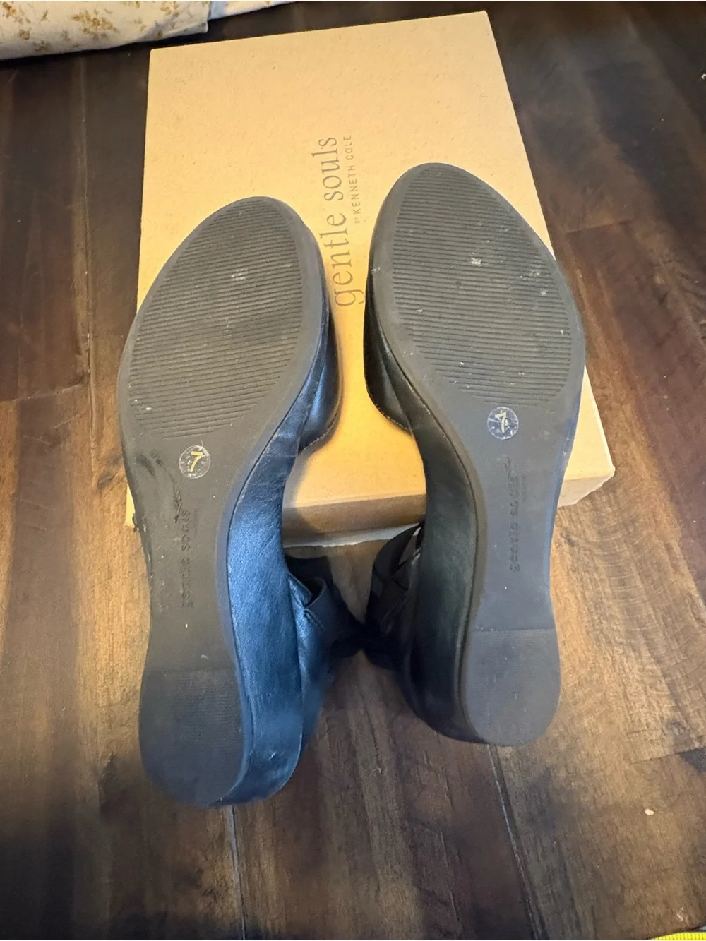 Gentle Souls by Kenneth Cole Black Leather Ankle-Strap D’Orsay Shoes, Size 7